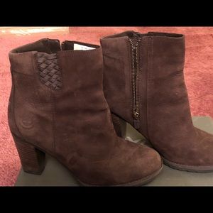 Brown timberlands waterproof suede boots